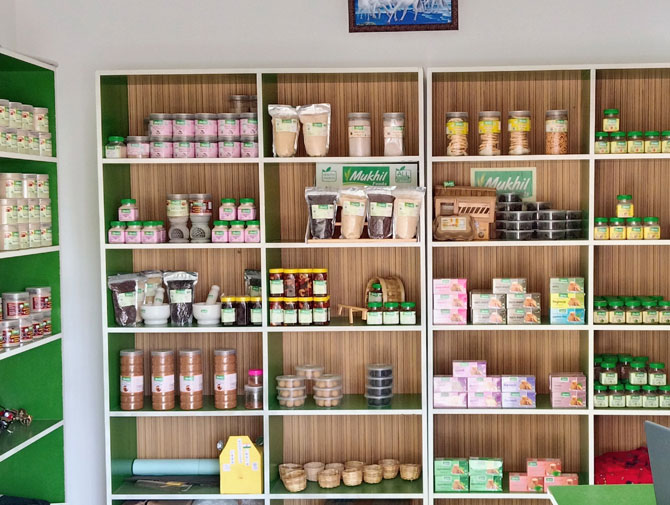 GALLERY
